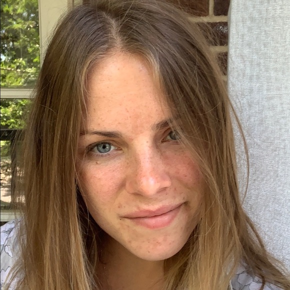 Meet your Posher, Ali - Picture 1 of 1